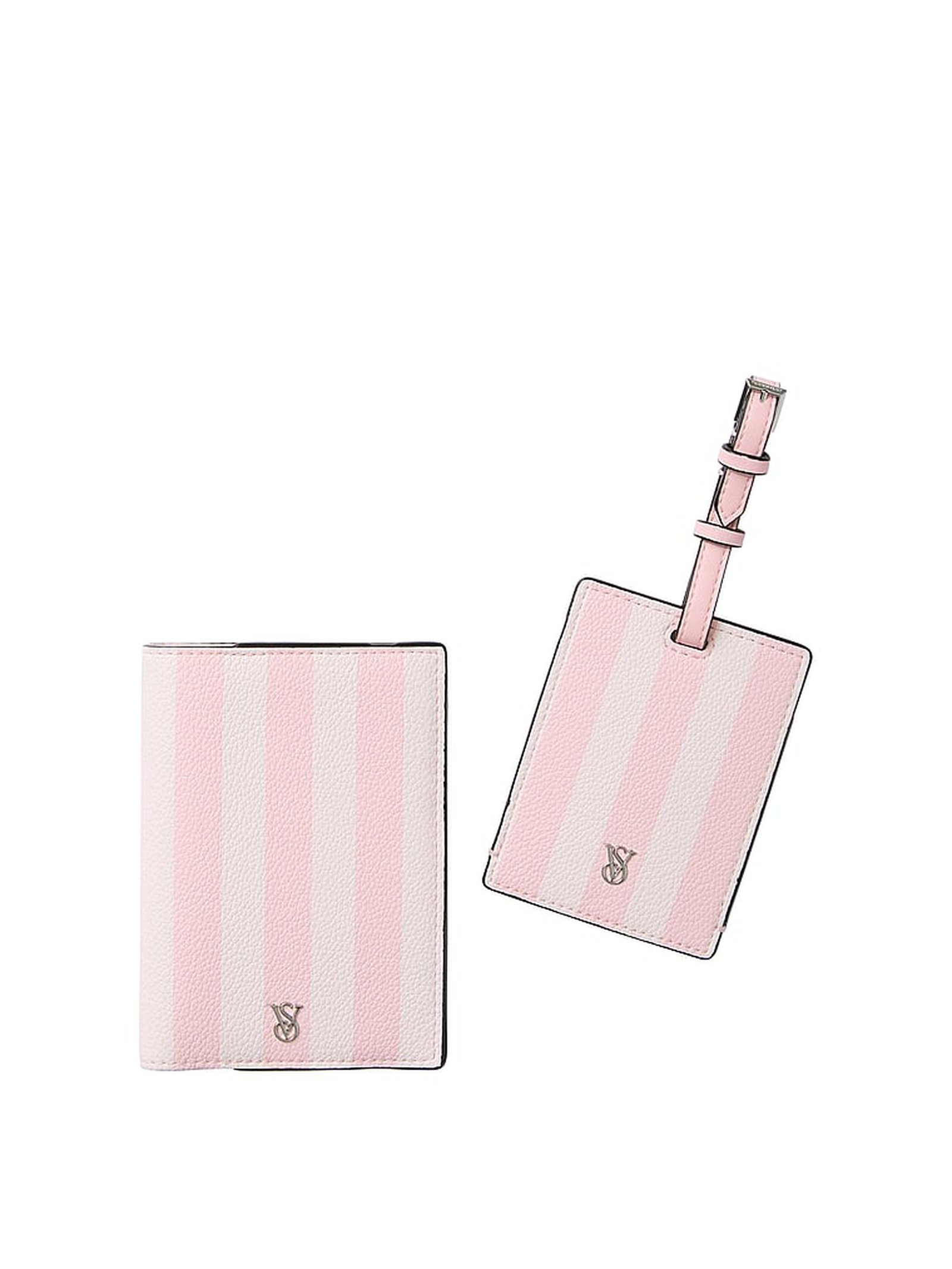 VICTORIA'S SECRET - Ensemble de voyage comprenant un étui pour passeport et une étiquette à bagages – Image 2